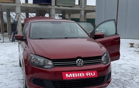 Volkswagen Polo VI (EU Market), 2011 год, 720 000 рублей, 2 фотография