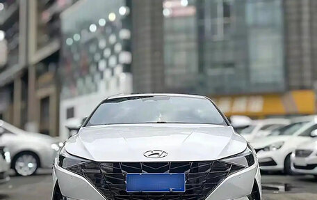 Hyundai Elantra, 2022 год, 1 500 000 рублей, 2 фотография