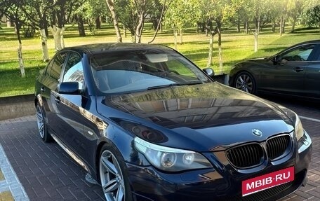 BMW 5 серия, 2004 год, 1 090 000 рублей, 1 фотография