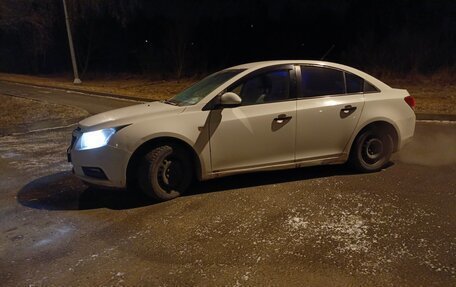 Chevrolet Cruze II, 2010 год, 555 000 рублей, 10 фотография