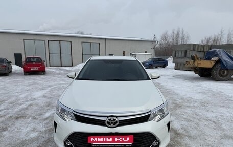 Toyota Camry, 2015 год, 2 150 000 рублей, 8 фотография