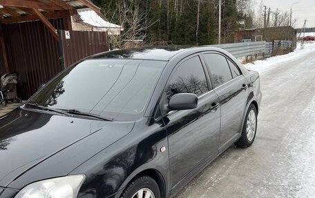 Toyota Avensis III рестайлинг, 2006 год, 680 000 рублей, 2 фотография