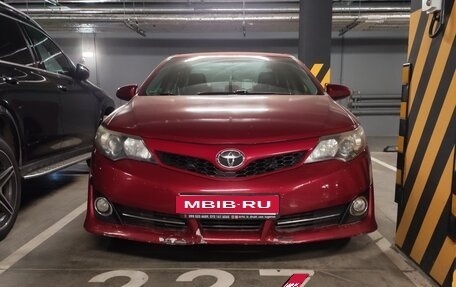 Toyota Camry, 2013 год, 1 370 000 рублей, 2 фотография