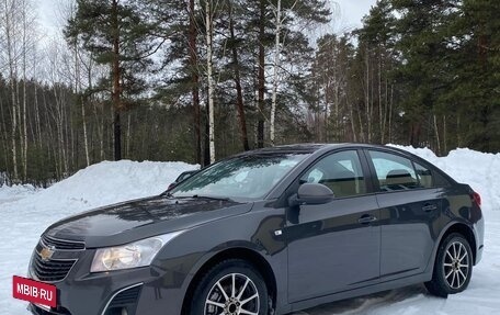 Chevrolet Cruze II, 2013 год, 720 000 рублей, 2 фотография