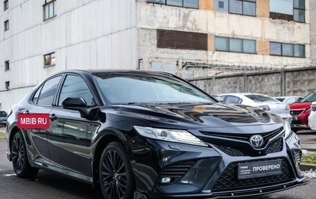 Toyota Camry, 2019 год, 3 570 000 рублей, 4 фотография