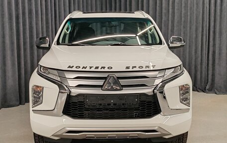 Mitsubishi Montero Sport, 2023 год, 5 800 000 рублей, 2 фотография