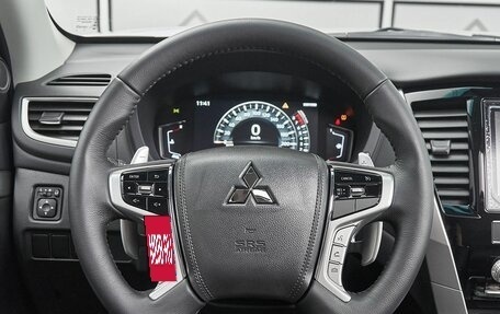 Mitsubishi Montero Sport, 2023 год, 5 800 000 рублей, 9 фотография