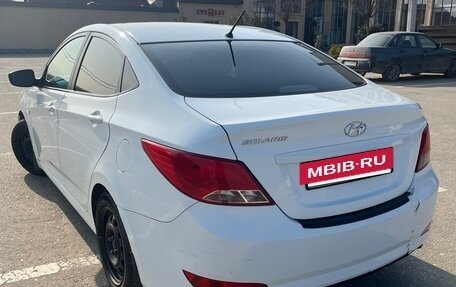 Hyundai Solaris II рестайлинг, 2015 год, 850 000 рублей, 8 фотография