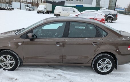 Volkswagen Polo VI (EU Market), 2015 год, 900 000 рублей, 11 фотография