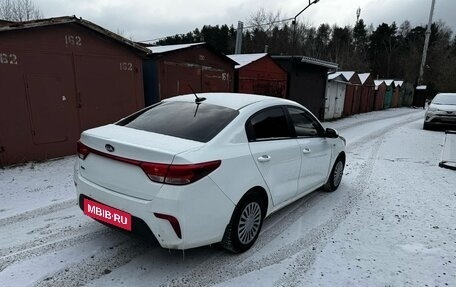 KIA Rio IV, 2019 год, 915 000 рублей, 16 фотография