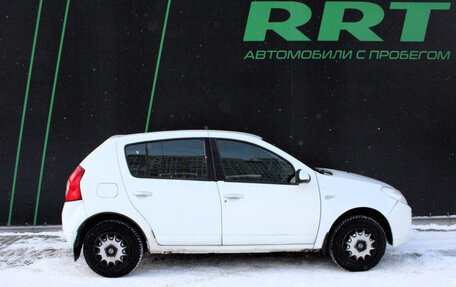 Renault Sandero I, 2011 год, 399 000 рублей, 2 фотография