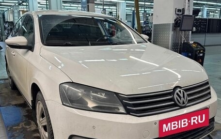 Volkswagen Passat B7, 2013 год, 1 197 000 рублей, 4 фотография