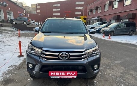 Toyota Hilux VIII, 2018 год, 4 750 000 рублей, 3 фотография