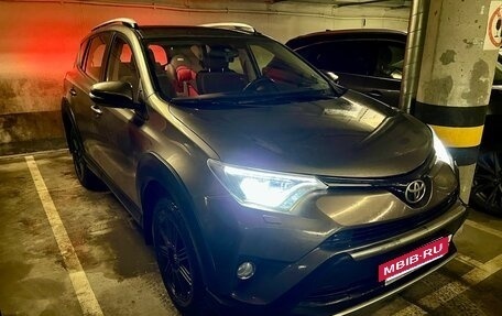 Toyota RAV4, 2018 год, 2 800 000 рублей, 3 фотография