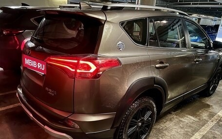 Toyota RAV4, 2018 год, 2 800 000 рублей, 4 фотография