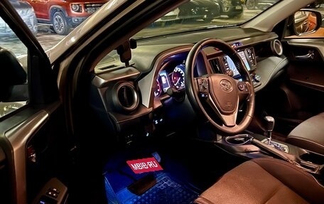 Toyota RAV4, 2018 год, 2 800 000 рублей, 7 фотография