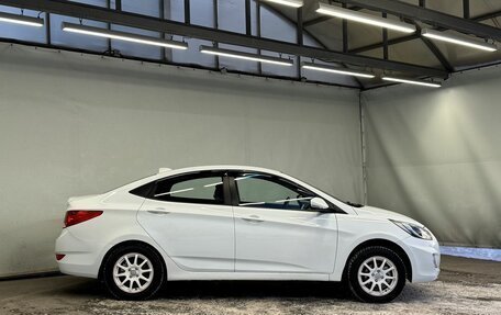 Hyundai Solaris II рестайлинг, 2011 год, 700 000 рублей, 10 фотография