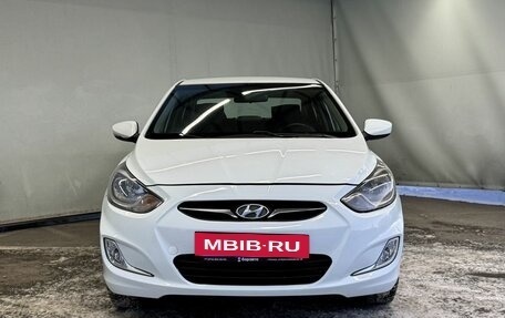 Hyundai Solaris II рестайлинг, 2011 год, 700 000 рублей, 3 фотография