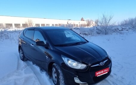 Hyundai Solaris II рестайлинг, 2013 год, 729 000 рублей, 3 фотография