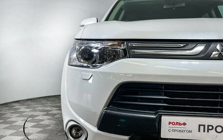 Mitsubishi Outlander III рестайлинг 3, 2013 год, 1 399 000 рублей, 18 фотография