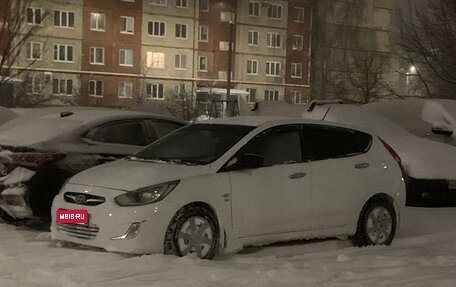 Hyundai Solaris II рестайлинг, 2013 год, 1 100 000 рублей, 1 фотография