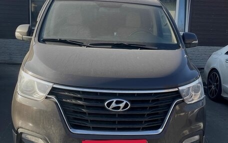 Hyundai H-1 II рестайлинг, 2020 год, 2 883 000 рублей, 2 фотография