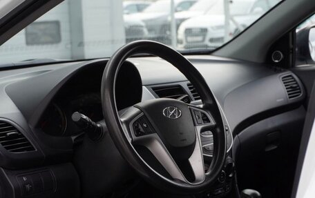 Hyundai Solaris II рестайлинг, 2013 год, 1 100 000 рублей, 2 фотография