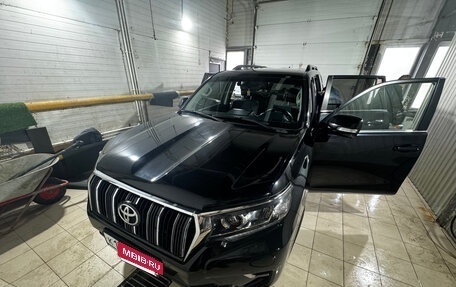 Toyota Land Cruiser Prado 150 рестайлинг 2, 2017 год, 4 700 000 рублей, 26 фотография