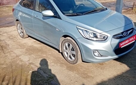 Hyundai Solaris II рестайлинг, 2014 год, 1 255 000 рублей, 2 фотография