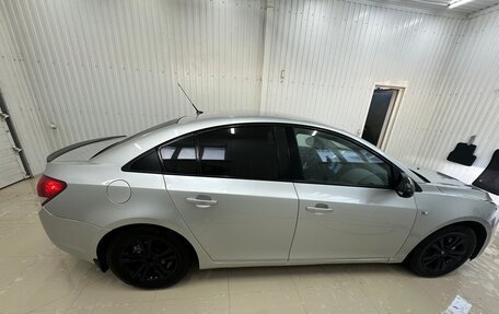 Chevrolet Cruze II, 2010 год, 800 000 рублей, 8 фотография