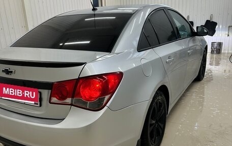 Chevrolet Cruze II, 2010 год, 800 000 рублей, 5 фотография