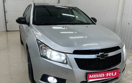 Chevrolet Cruze II, 2010 год, 800 000 рублей, 3 фотография