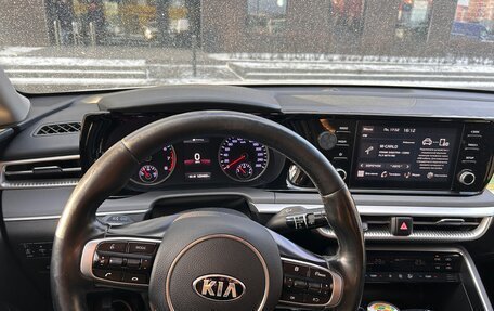 KIA K5, 2021 год, 2 300 000 рублей, 14 фотография