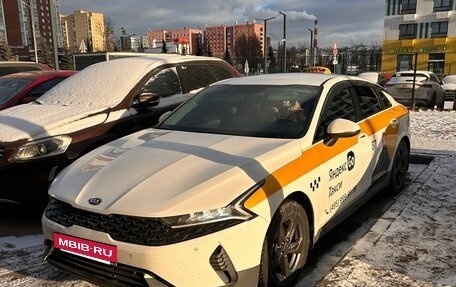 KIA K5, 2021 год, 2 300 000 рублей, 10 фотография