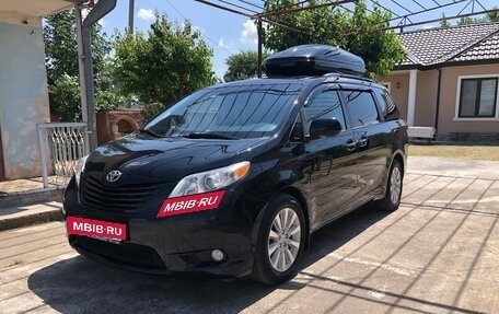 Toyota Sienna III, 2012 год, 3 150 000 рублей, 40 фотография