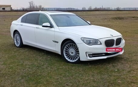 BMW 7 серия, 2013 год, 2 800 000 рублей, 12 фотография