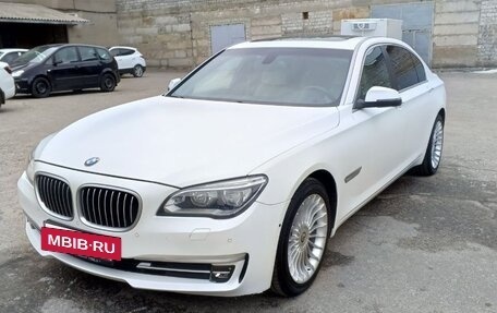 BMW 7 серия, 2013 год, 2 800 000 рублей, 11 фотография