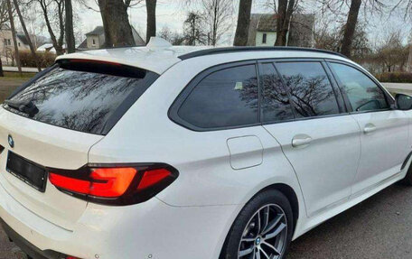 BMW 5 серия, 2022 год, 9 280 000 рублей, 2 фотография