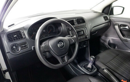 Volkswagen Polo VI (EU Market), 2016 год, 899 000 рублей, 11 фотография