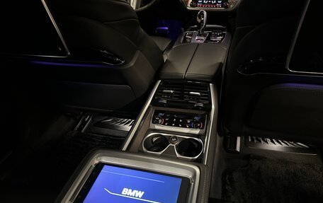 BMW 7 серия, 2019 год, 12 000 000 рублей, 25 фотография