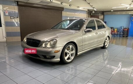 Mercedes-Benz C-Класс, 2004 год, 850 000 рублей, 2 фотография