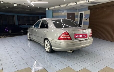 Mercedes-Benz C-Класс, 2004 год, 850 000 рублей, 4 фотография