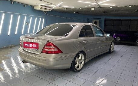 Mercedes-Benz C-Класс, 2004 год, 850 000 рублей, 6 фотография