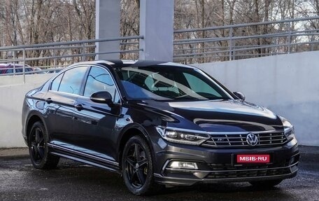 Volkswagen Passat B8 рестайлинг, 2018 год, 2 499 000 рублей, 1 фотография