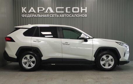 Toyota RAV4, 2023 год, 3 950 000 рублей, 6 фотография