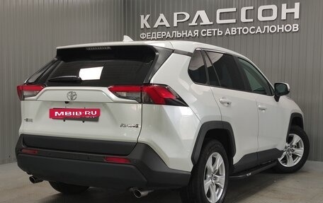 Toyota RAV4, 2023 год, 3 950 000 рублей, 2 фотография