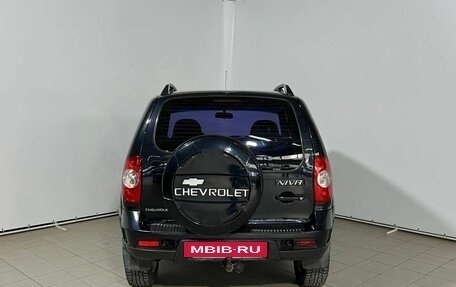 Chevrolet Niva I рестайлинг, 2010 год, 490 000 рублей, 5 фотография