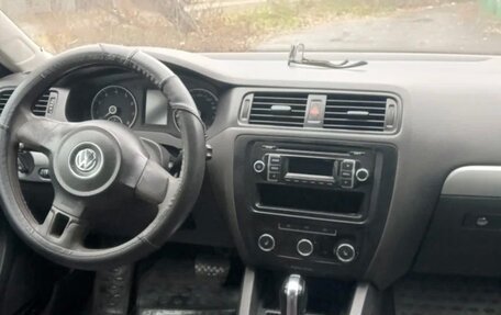 Volkswagen Jetta VI, 2012 год, 700 000 рублей, 4 фотография