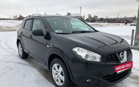 Nissan Qashqai, 2010 год, 900 000 рублей, 2 фотография