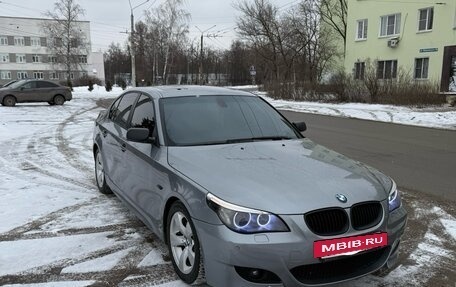 BMW 5 серия, 2004 год, 1 150 000 рублей, 3 фотография